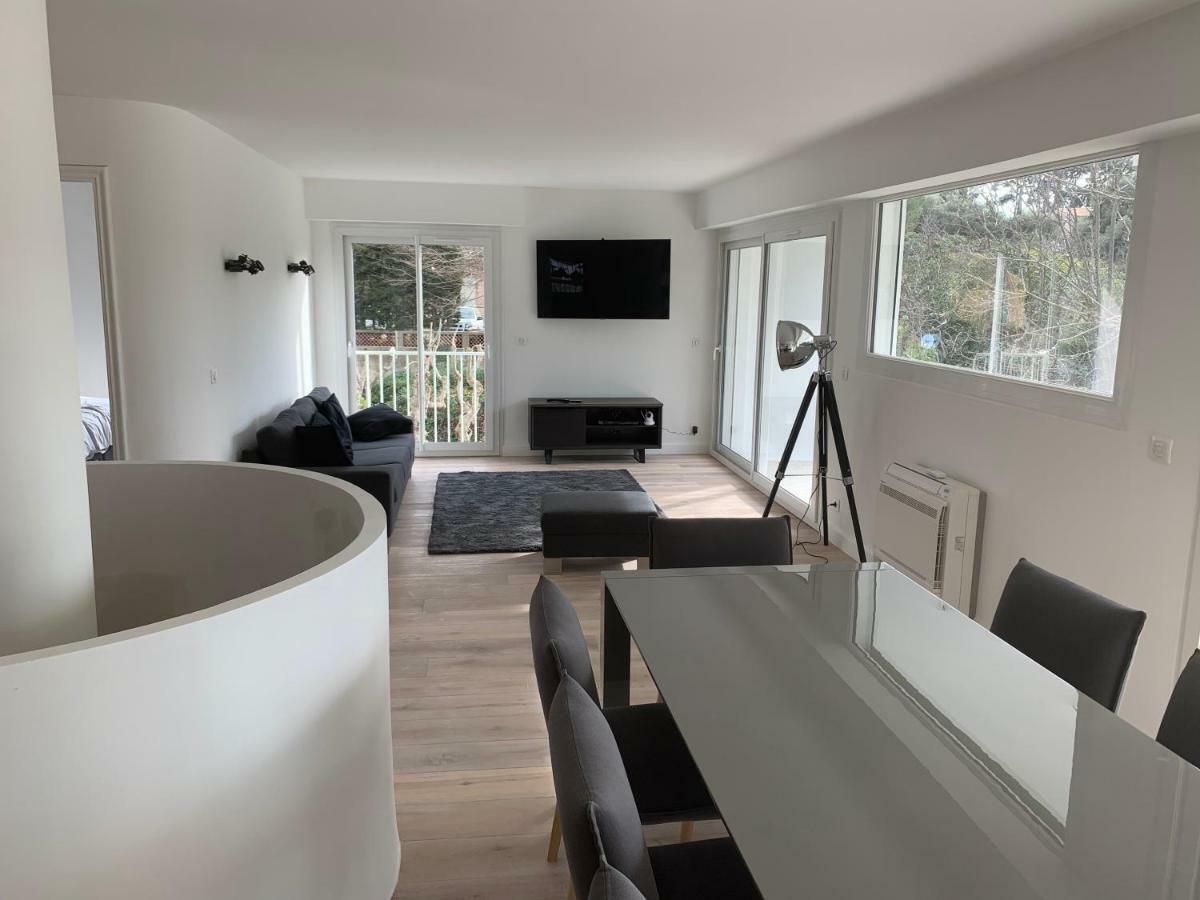Penthouse Cassis Apartment Luaran gambar