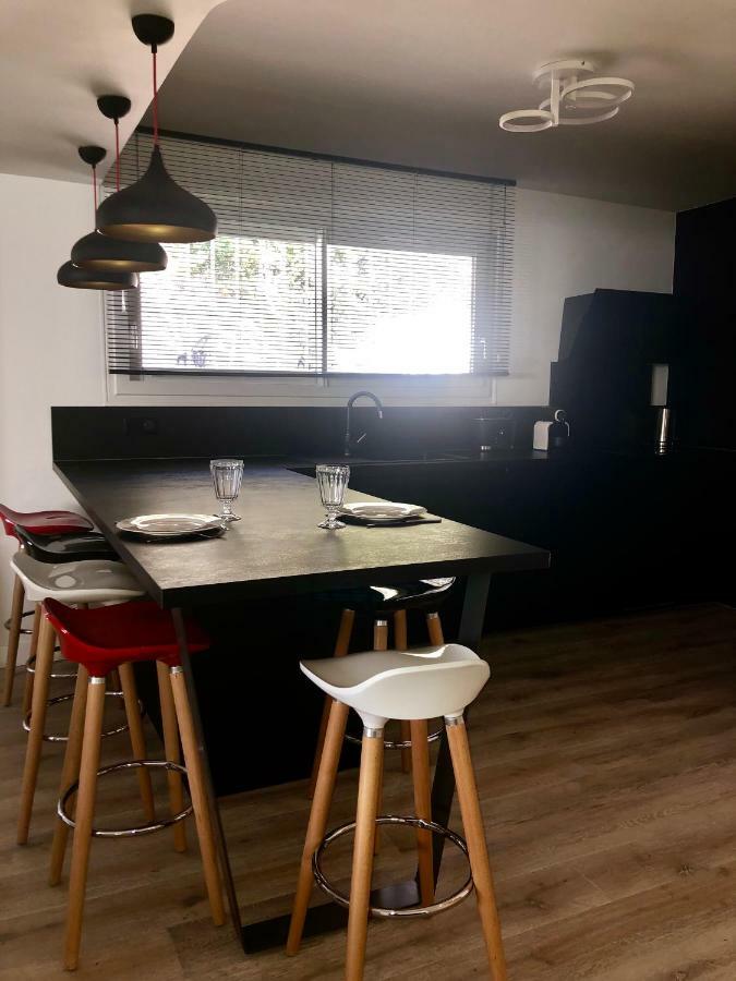 Penthouse Cassis Apartment Luaran gambar